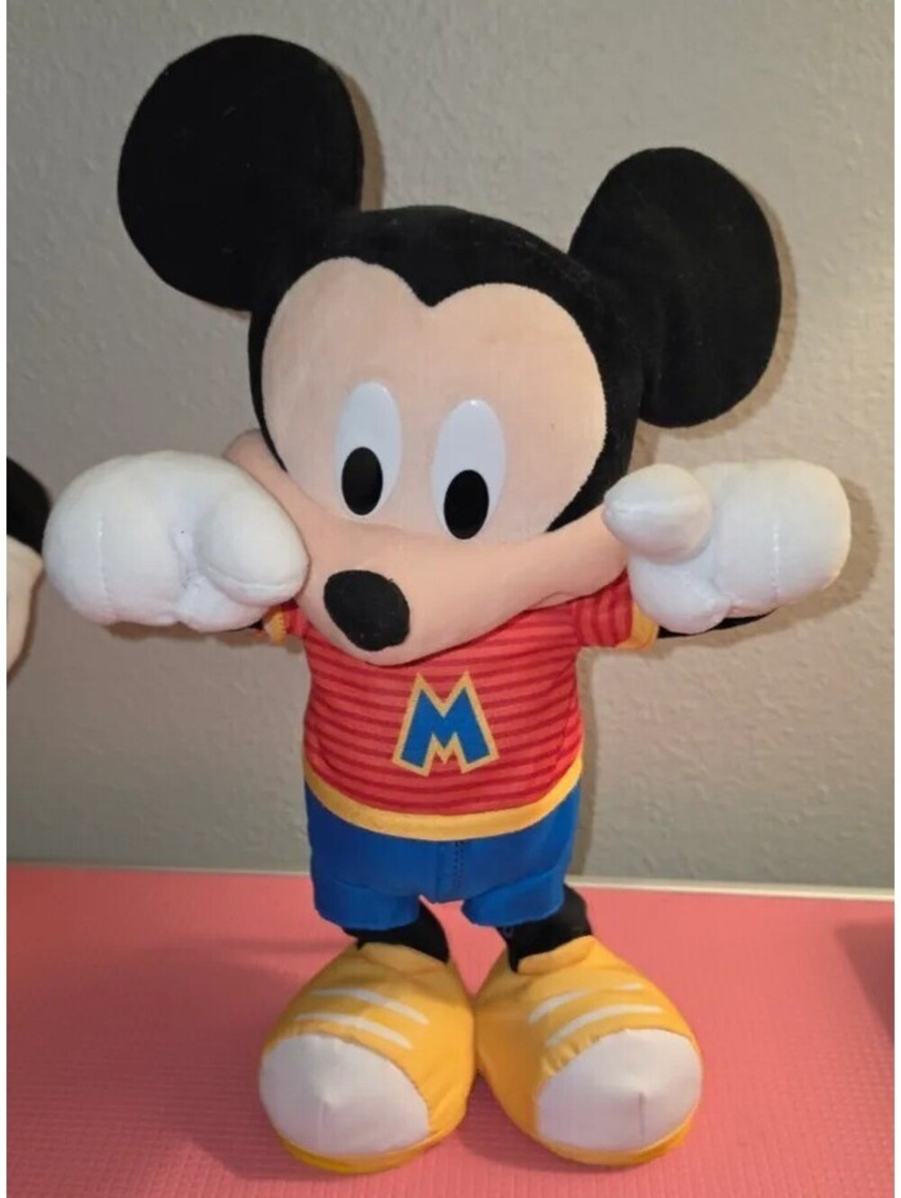 DISNEY JUNIOR HEAD TO TOES MICKEY MOUSE INTERACTIVE SINGING DANCING PLUSH TOY